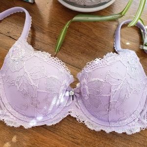 SOLD Victoria's Secret Bra NWOT